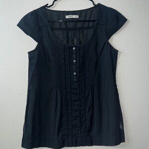 Old navy black top. Size small. GUC